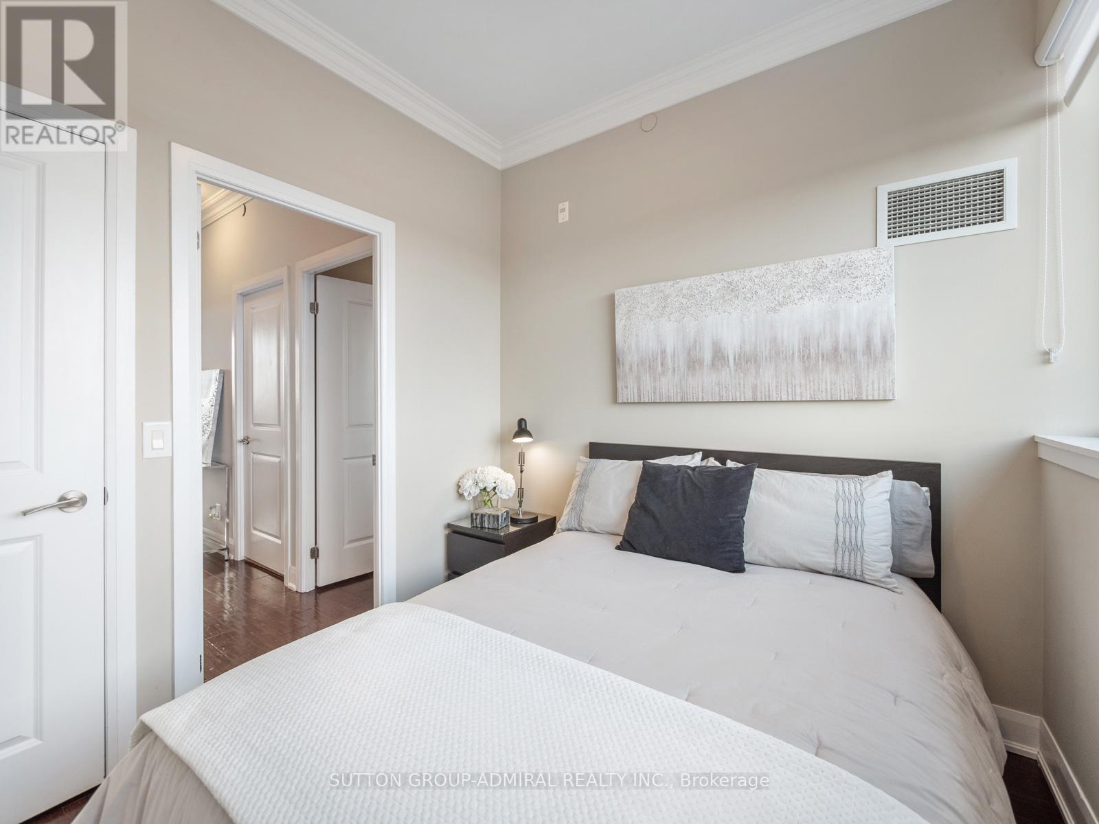 705 - 4700 Highway 7, Vaughan, ON - Indoor Photo Showing Bedroom