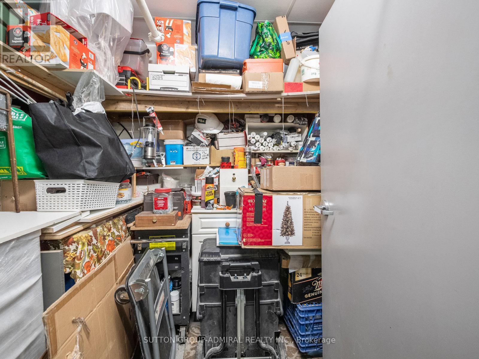 705 - 4700 Highway 7, Vaughan, ON - Indoor With Storage