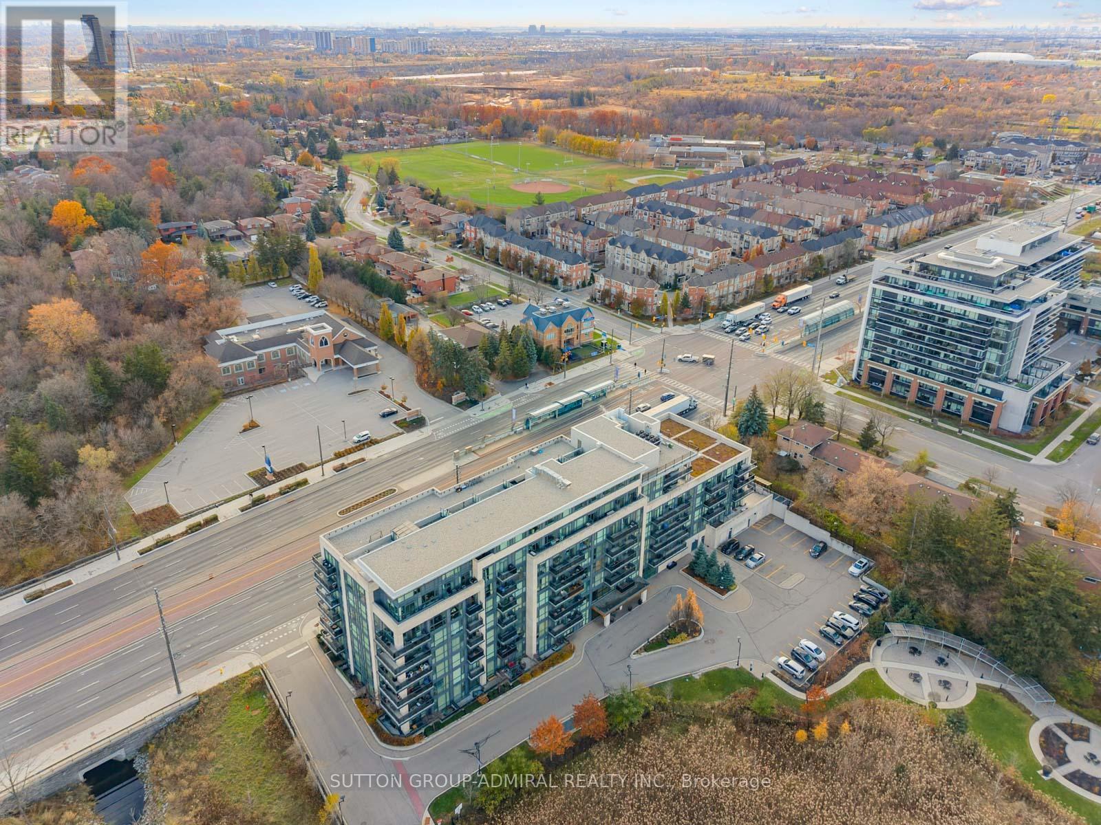 705 - 4700 Highway 7, Vaughan, ON - Outdoor With View