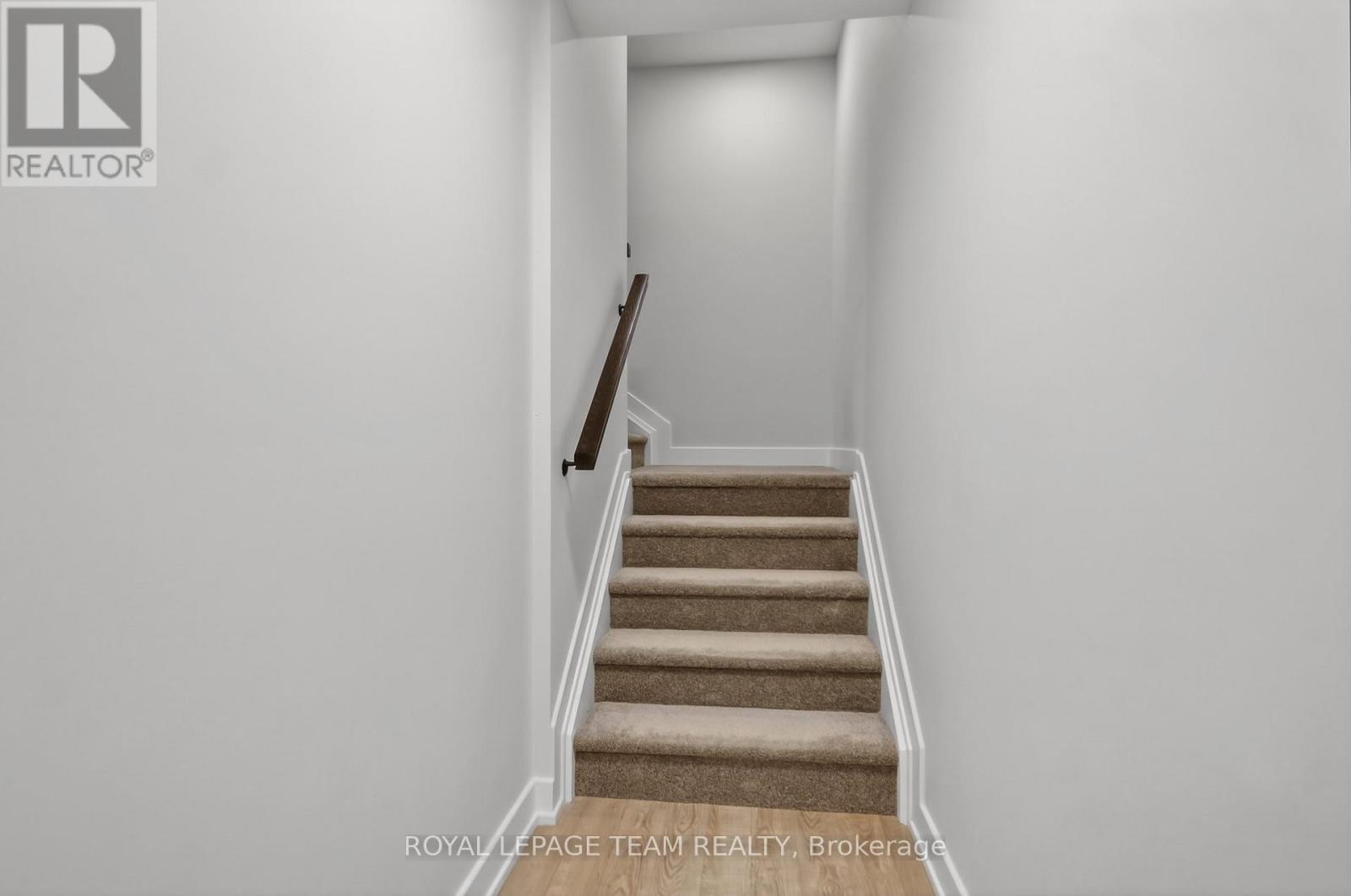 18 - 301 Glenroy Gilbert Drive N, Ottawa, ON - Indoor Photo Showing Other Room