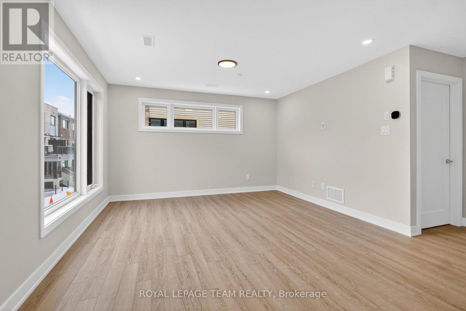 18 - 301 Glenroy Gilbert Drive N, Ottawa, ON - Indoor Photo Showing Other Room