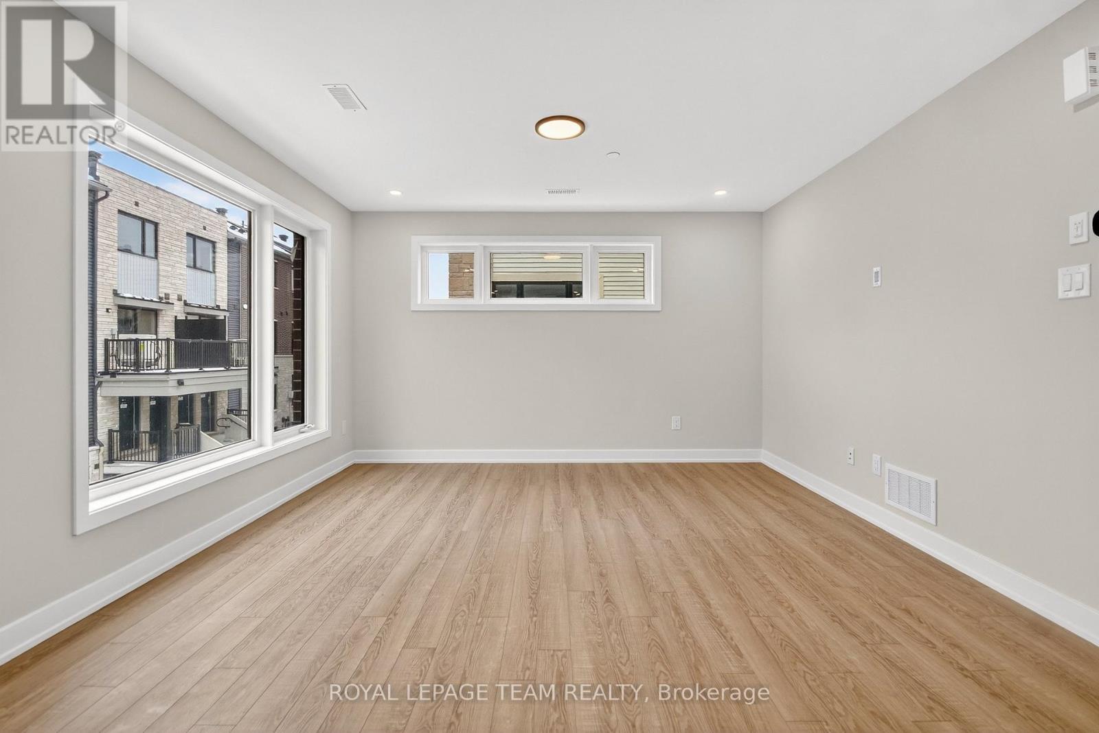 18 - 301 Glenroy Gilbert Drive N, Ottawa, ON - Indoor Photo Showing Other Room