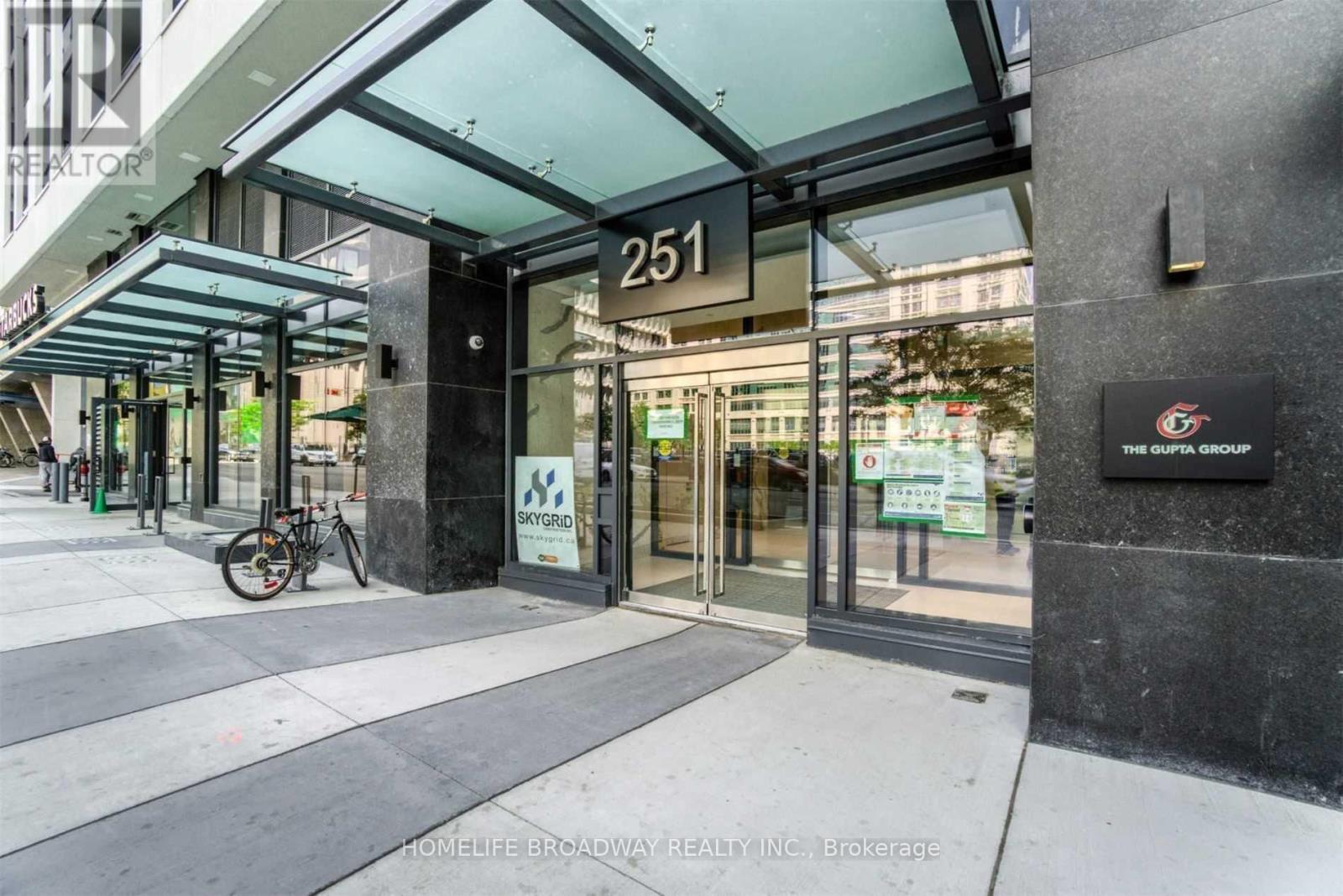 1421 - 251 Jarvis Street, Toronto, ON - Outdoor