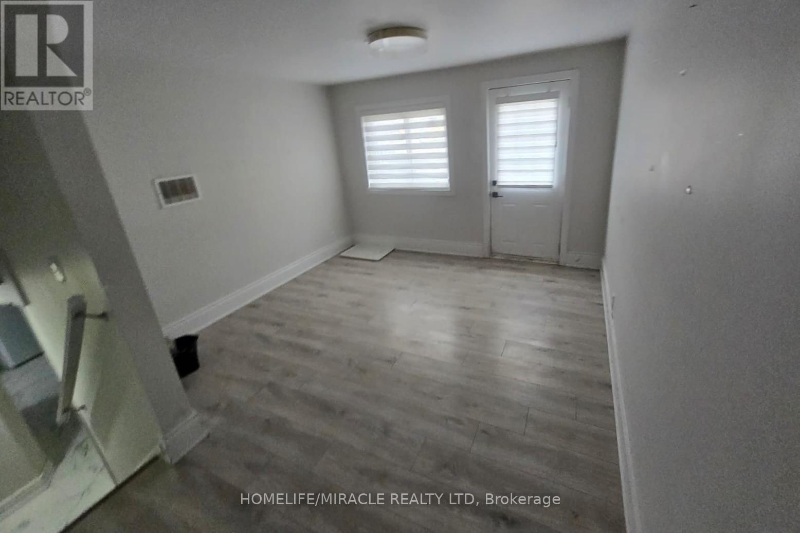 Lower - 209 Greenbrook Drive, Kitchener, ON - Indoor Photo Showing Other Room