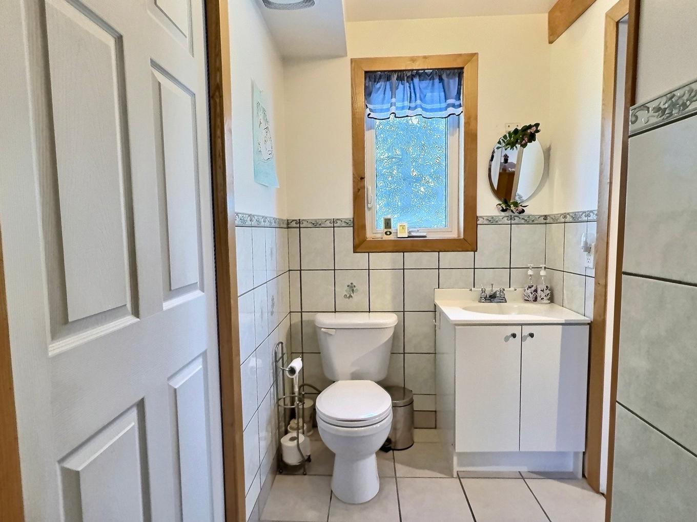 Salle de bains - 420 Route 101 S., Notre-Dame-Du-Nord, QC - Indoor Photo Showing Bathroom