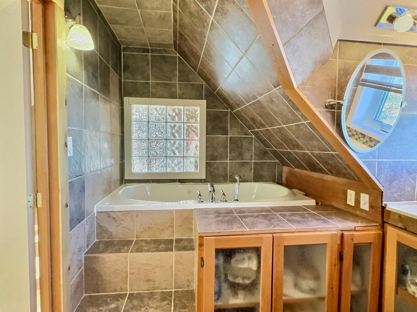 Salle de bains - 420 Route 101 S., Notre-Dame-Du-Nord, QC - Indoor Photo Showing Bathroom