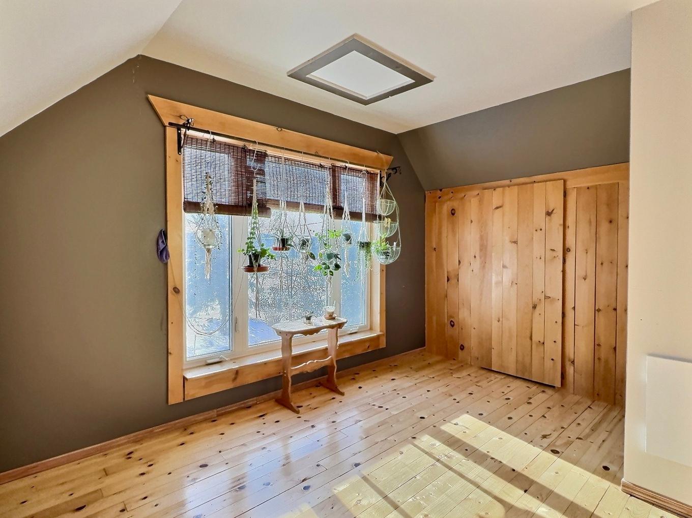 Boudoir - 420 Route 101 S., Notre-Dame-Du-Nord, QC - Indoor Photo Showing Other Room