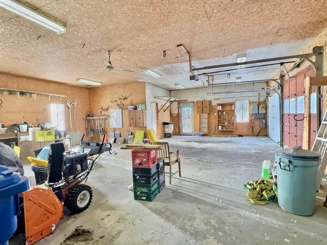 Garage - 420 Route 101 S., Notre-Dame-Du-Nord, QC - Indoor Photo Showing Garage