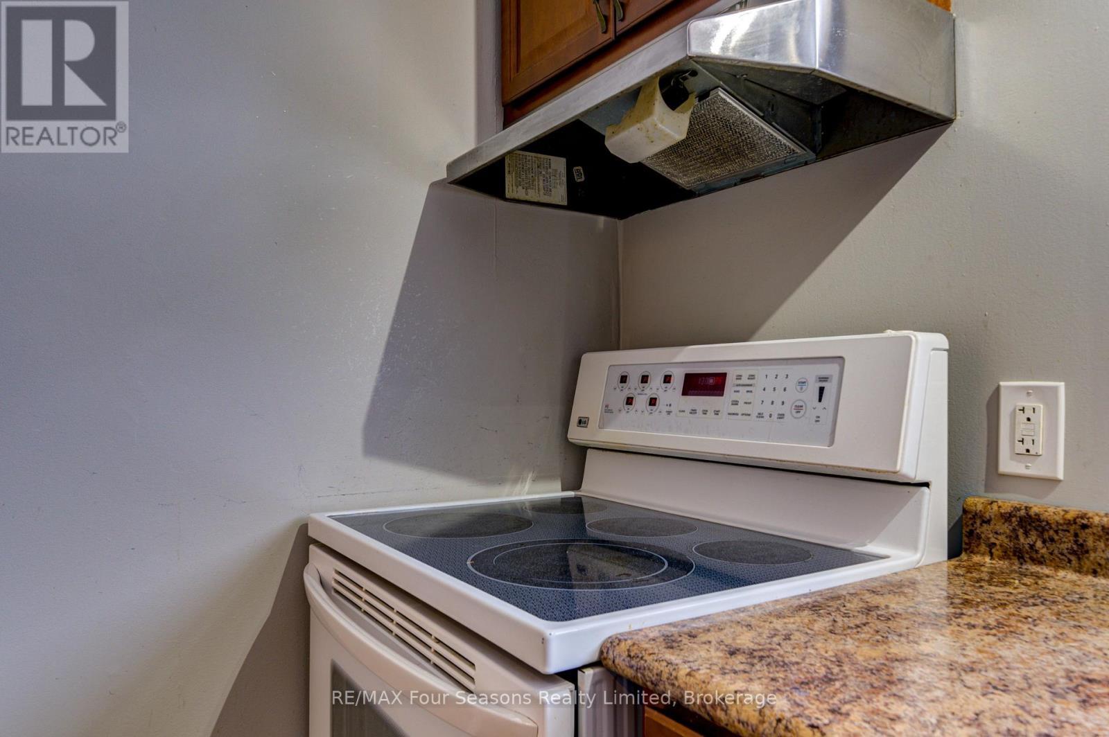 7531 County Road 91, Clearview (Stayner), ON - Indoor Photo Showing Kitchen