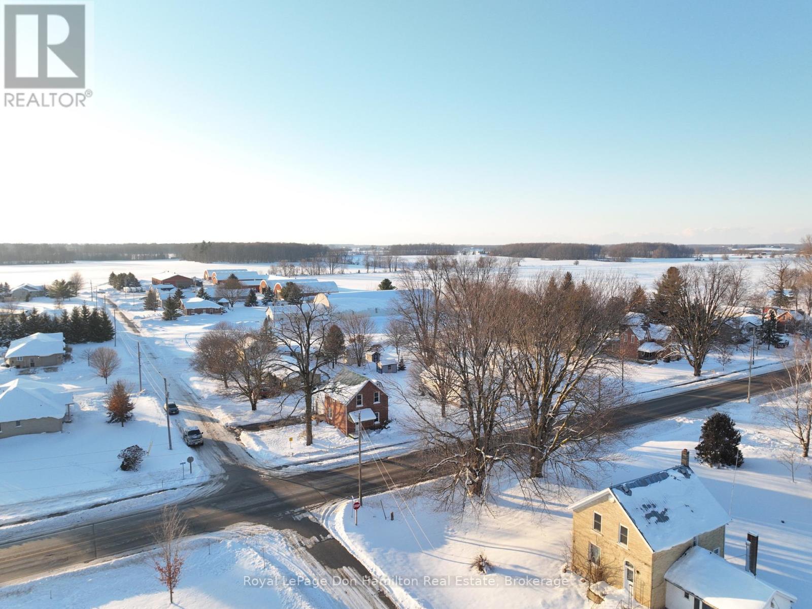 3049 Queen Street, Howick, ON - Outdoor With Body Of Water With View