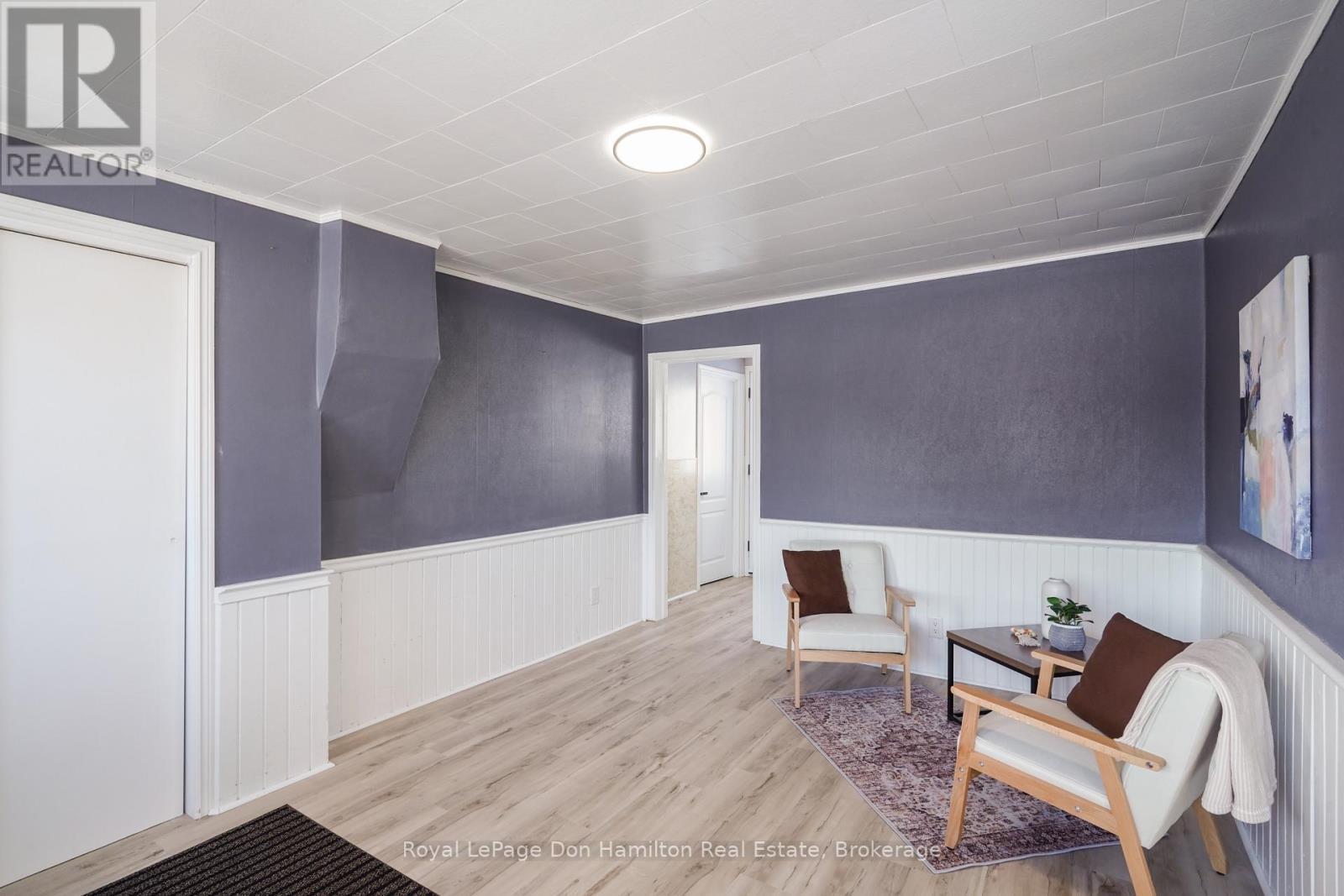 3049 Queen Street, Howick, ON - Indoor Photo Showing Other Room