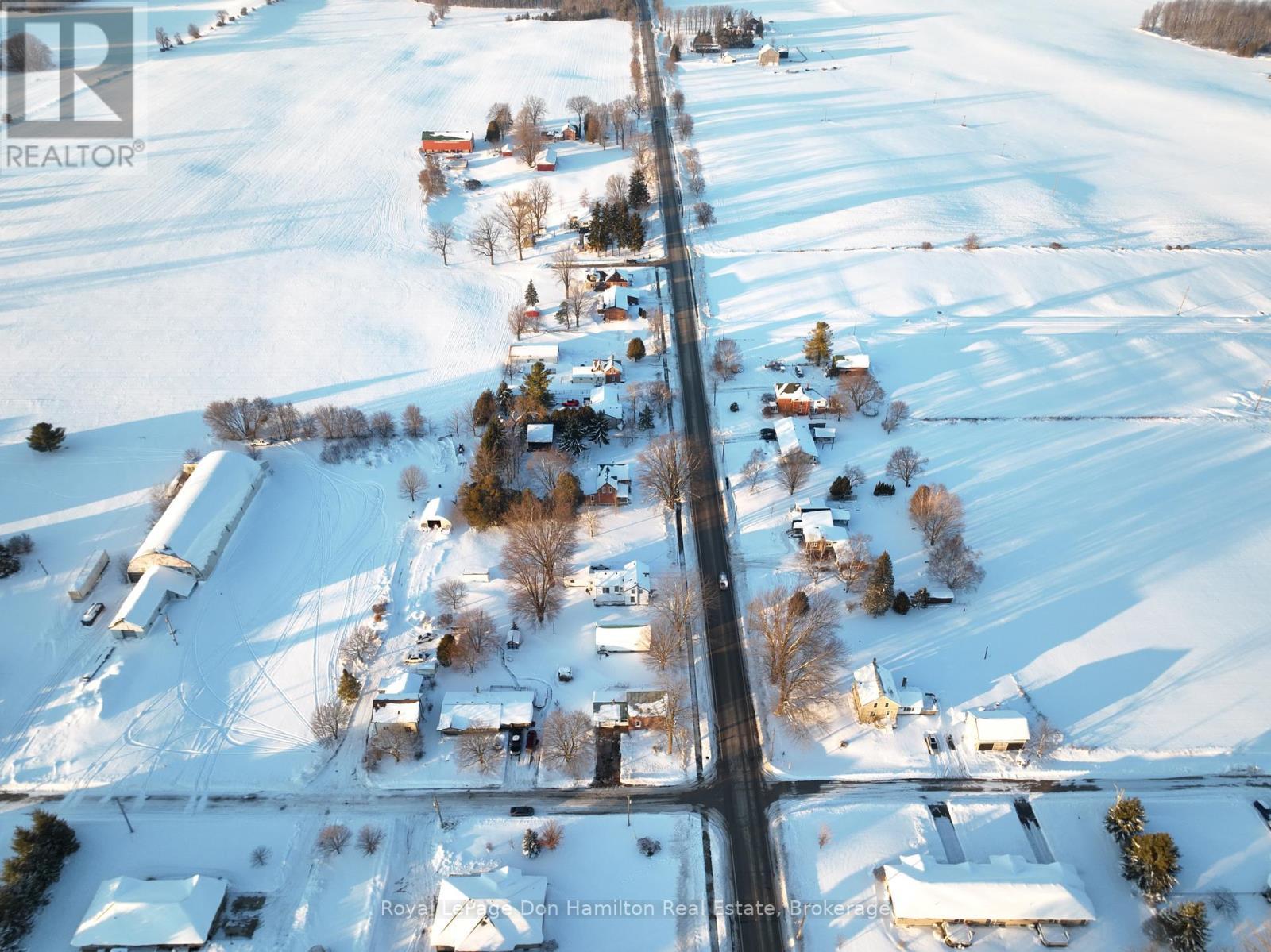 3049 Queen Street, Howick, ON - Outdoor With Body Of Water With View