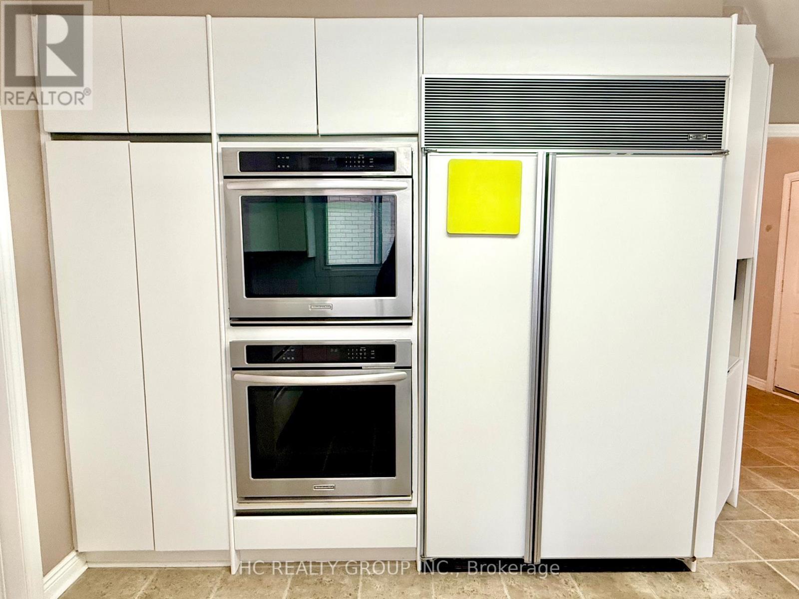 54 Kentland Crescent, Toronto, ON - Indoor Photo Showing Kitchen