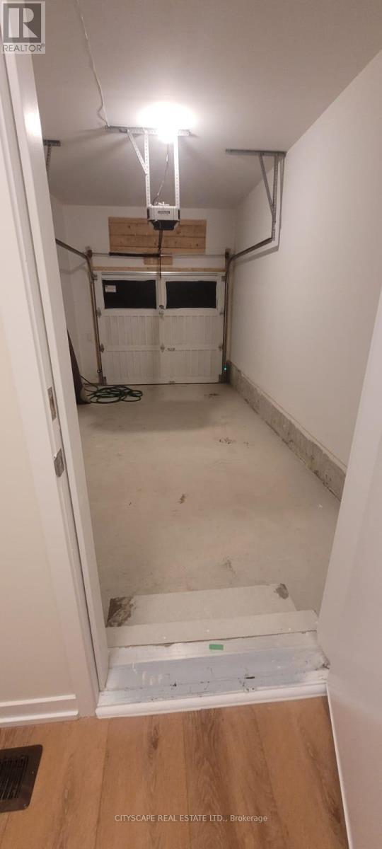 2100 Cayenne Street, Oshawa, ON - Indoor Photo Showing Garage