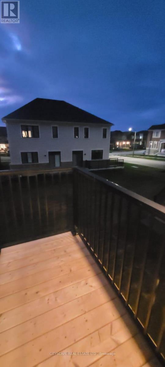 2100 Cayenne Street, Oshawa, ON - Outdoor