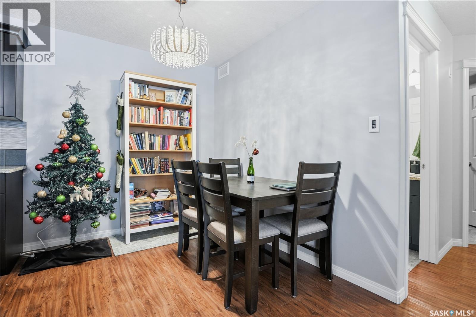 116 125 Willis Crescent, Saskatoon, SK - Indoor Photo Showing Dining Room