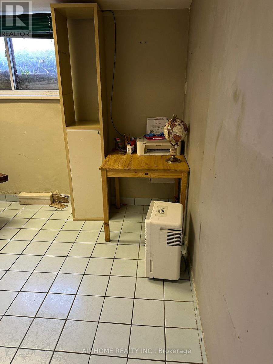 46 Elm Grove Avenue S, Richmond Hill, ON - Indoor