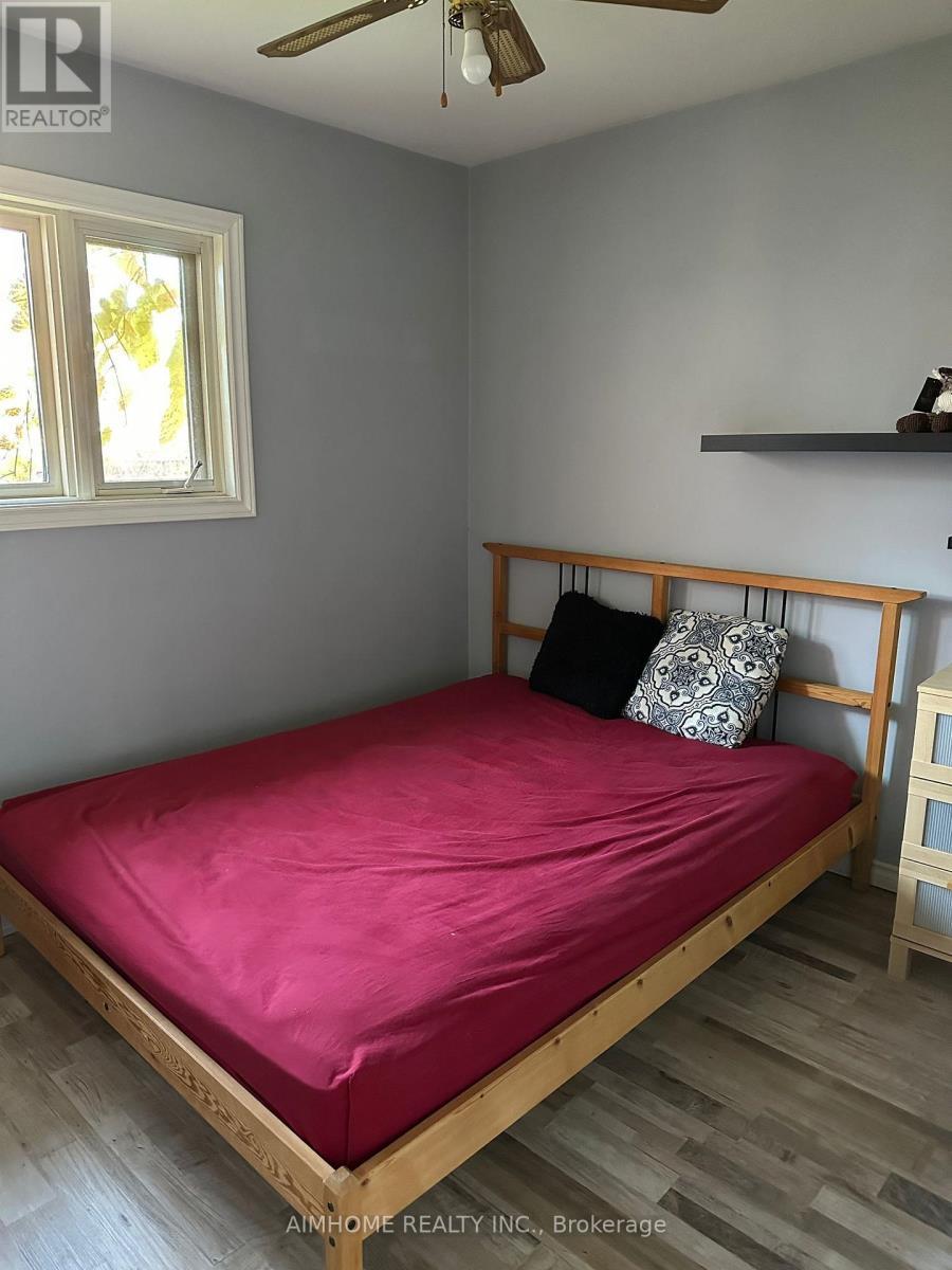 46 Elm Grove Avenue S, Richmond Hill, ON - Indoor Photo Showing Bedroom