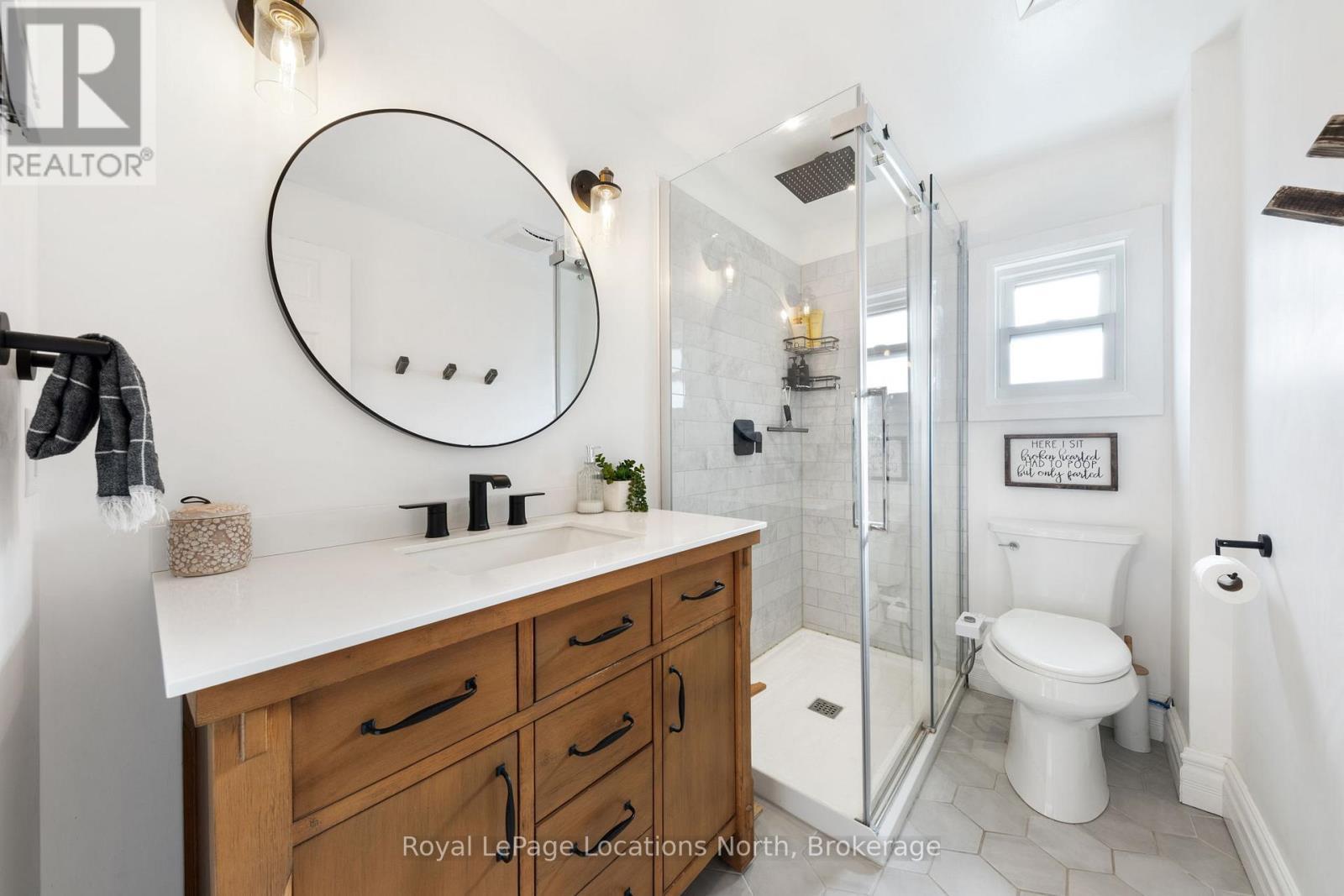 19 Dell Parr Avenue, Collingwood, ON - Indoor Photo Showing Bathroom