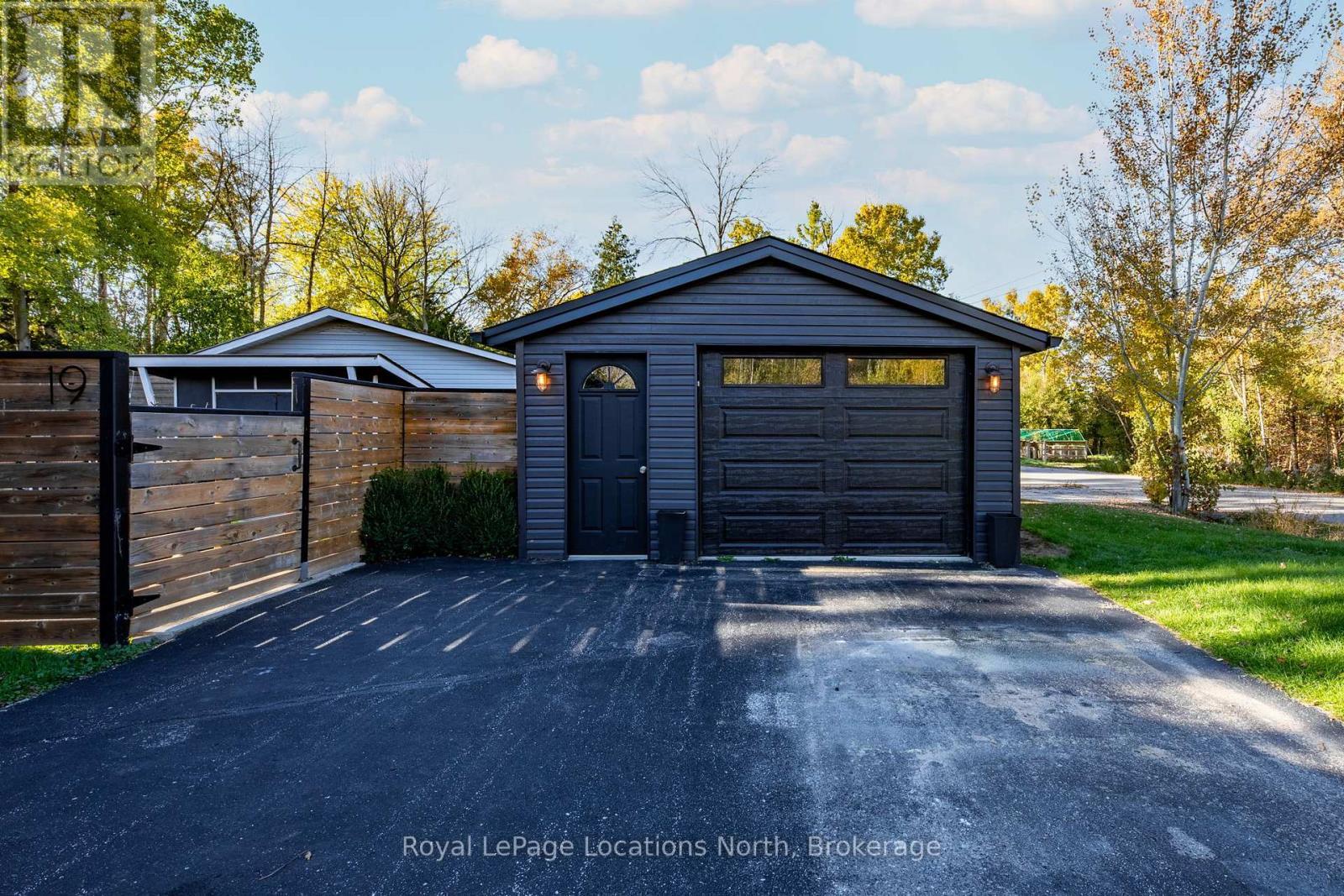 19 Dell Parr Avenue, Collingwood, ON - Outdoor