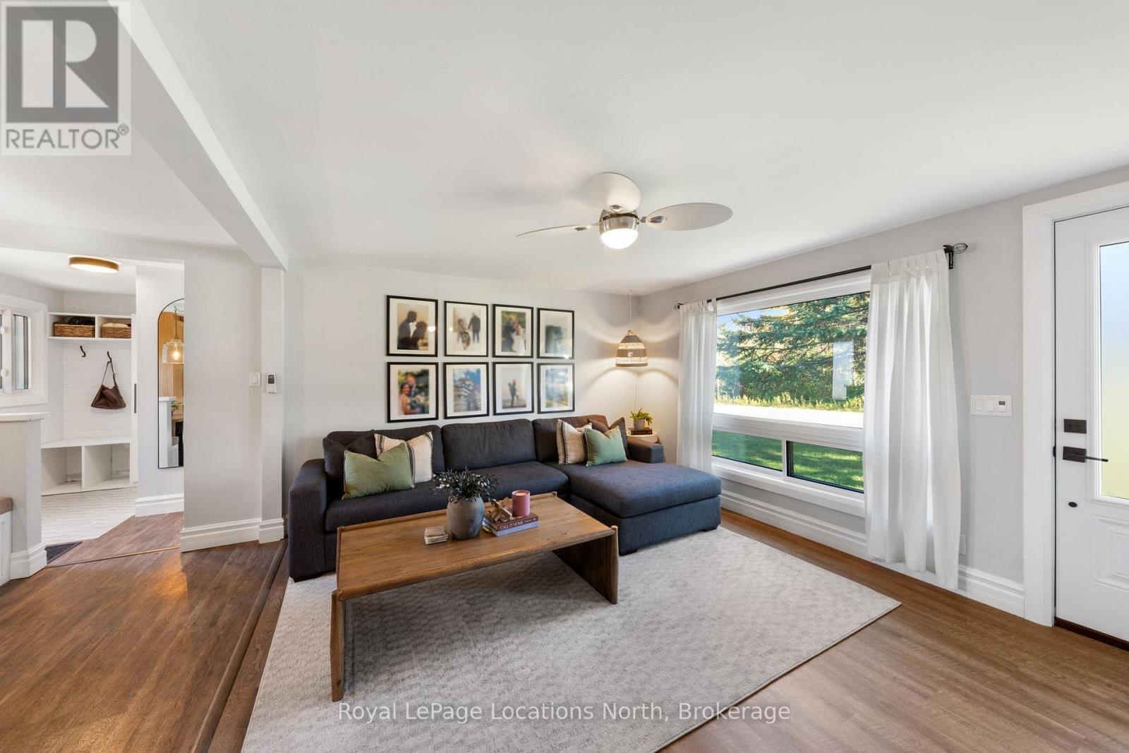 19 Dell Parr Avenue, Collingwood, ON - Indoor Photo Showing Living Room