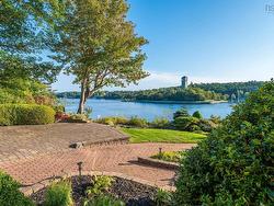 6634 South Street Halifax, NS B3H 1V2