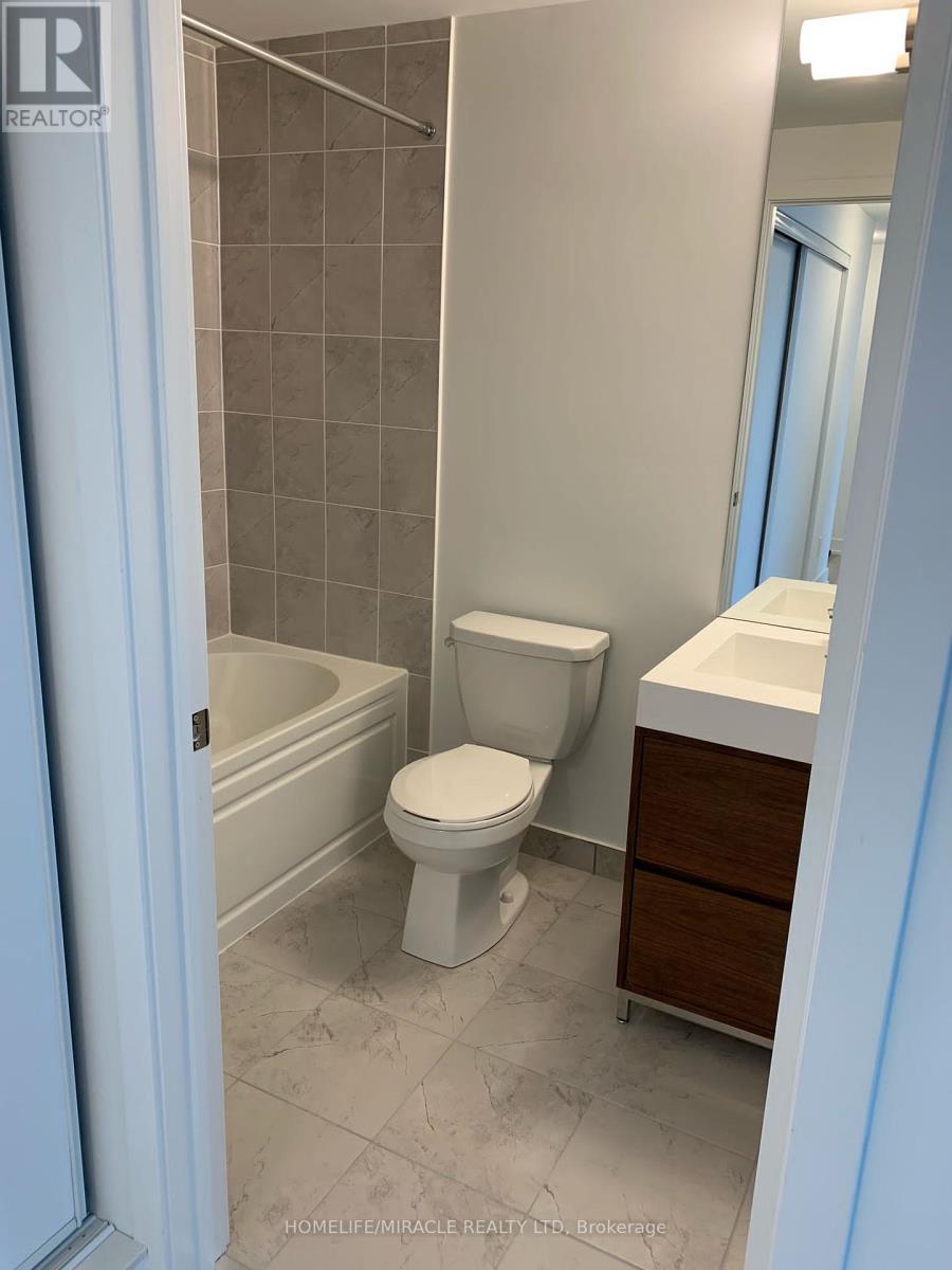 303 - 1 Climo Lane, Markham, ON - Indoor Photo Showing Bathroom