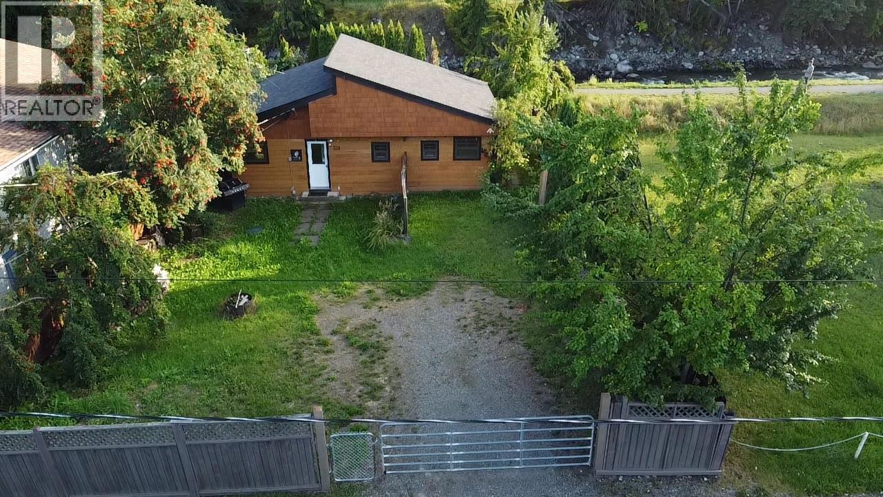 328 River Lane, Kaslo, BC - Outdoor