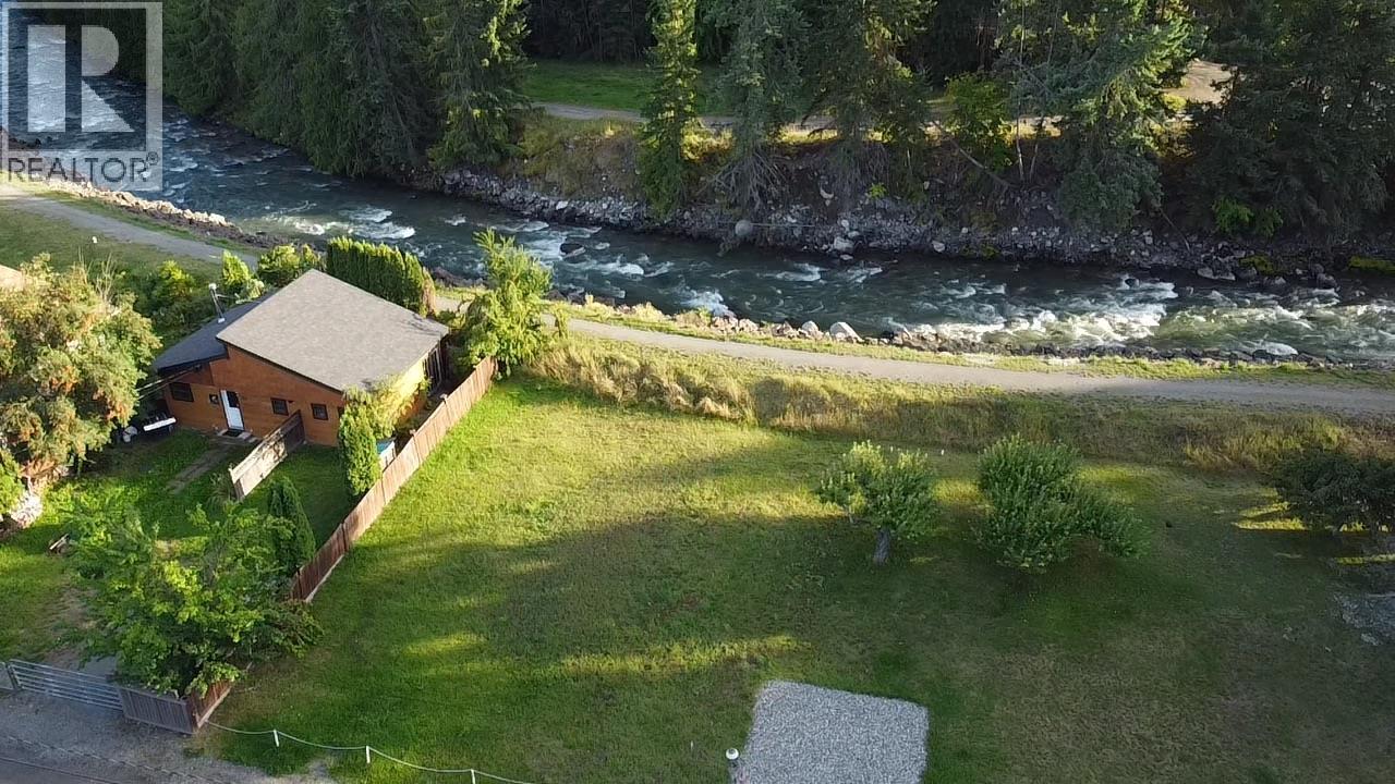 328 River Lane, Kaslo, BC - Outdoor With View