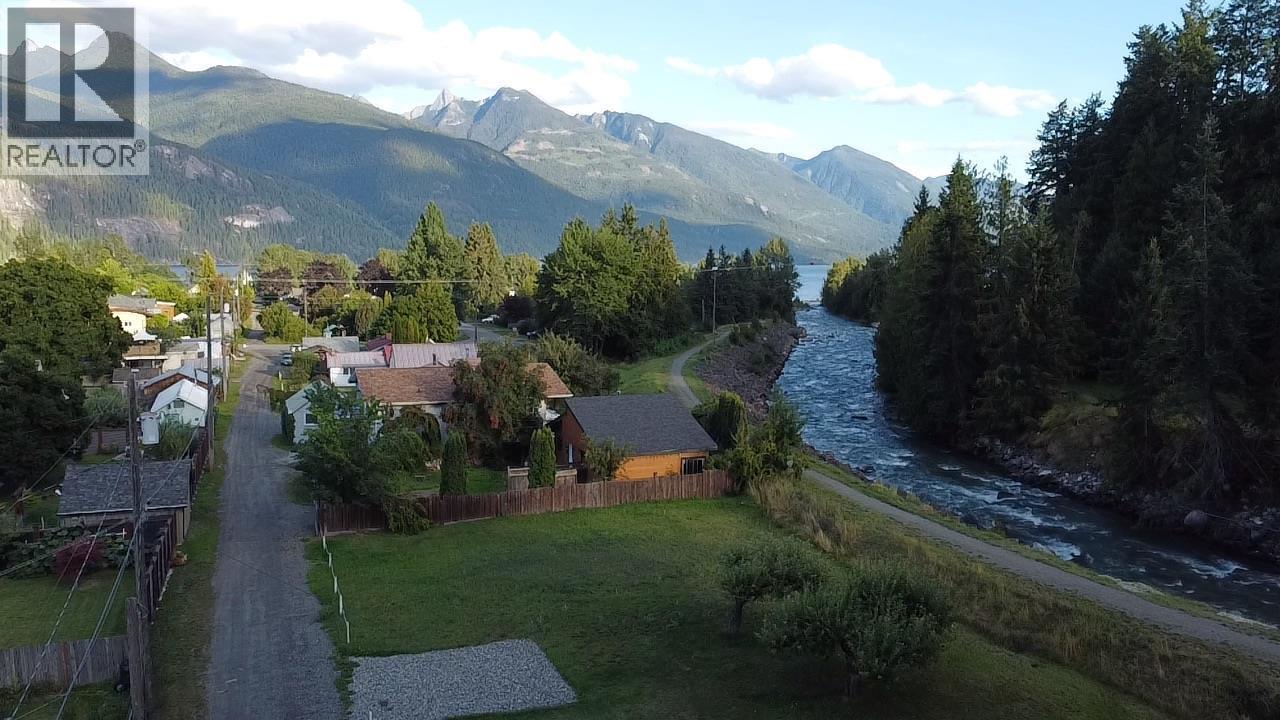 328 River Lane, Kaslo, BC - Outdoor With View