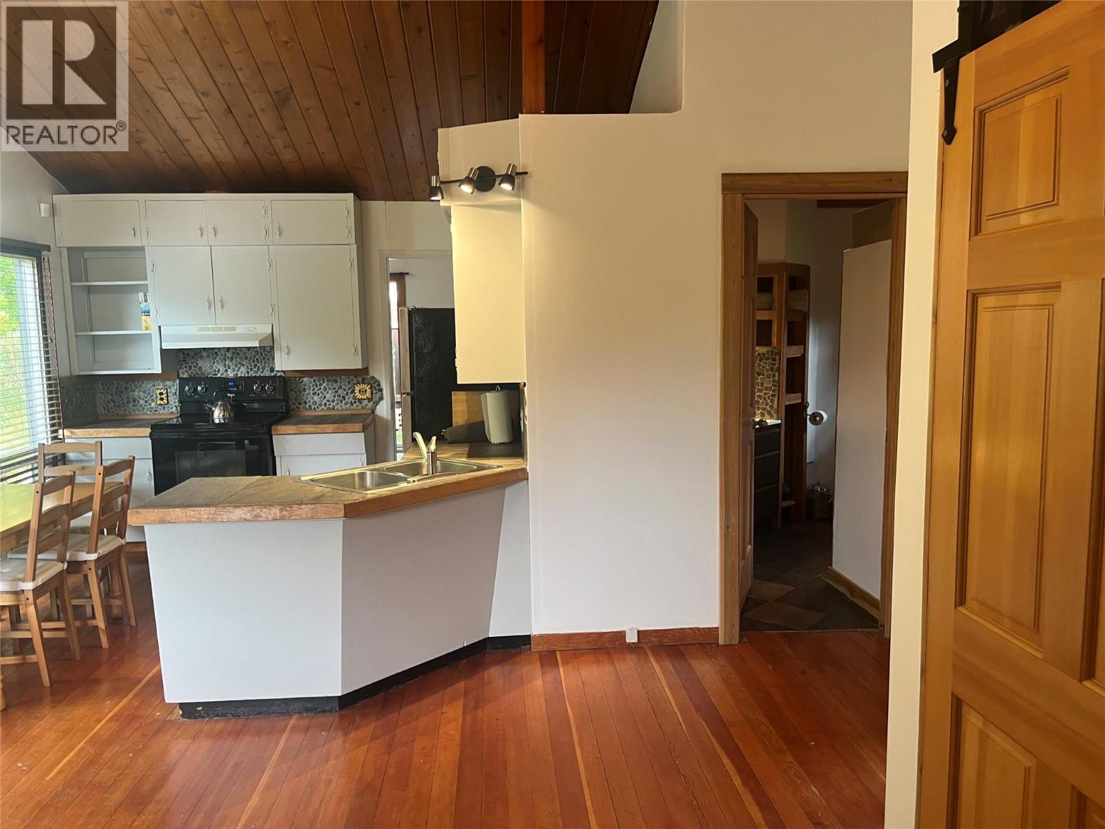 328 River Lane, Kaslo, BC - Indoor Photo Showing Kitchen With Double Sink