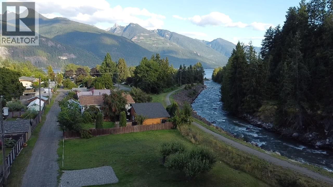 328 River Lane, Kaslo, BC - Outdoor With View