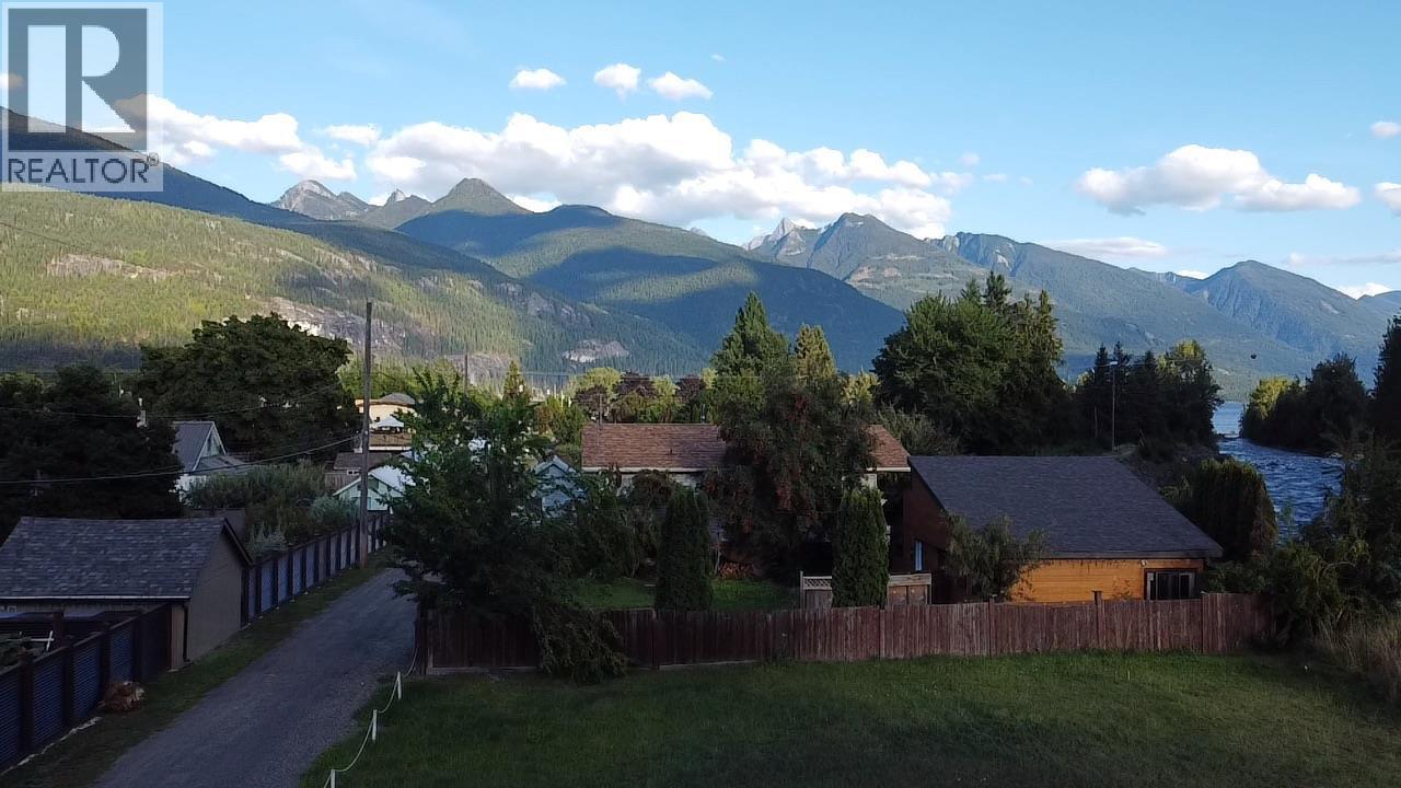 328 River Lane, Kaslo, BC - Outdoor With View