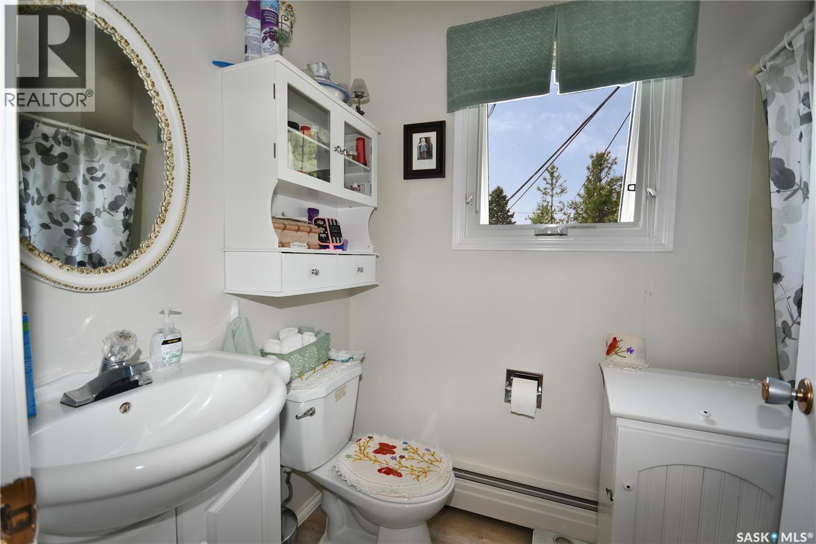 110 7Th Avenue S, Big River, SK - Indoor