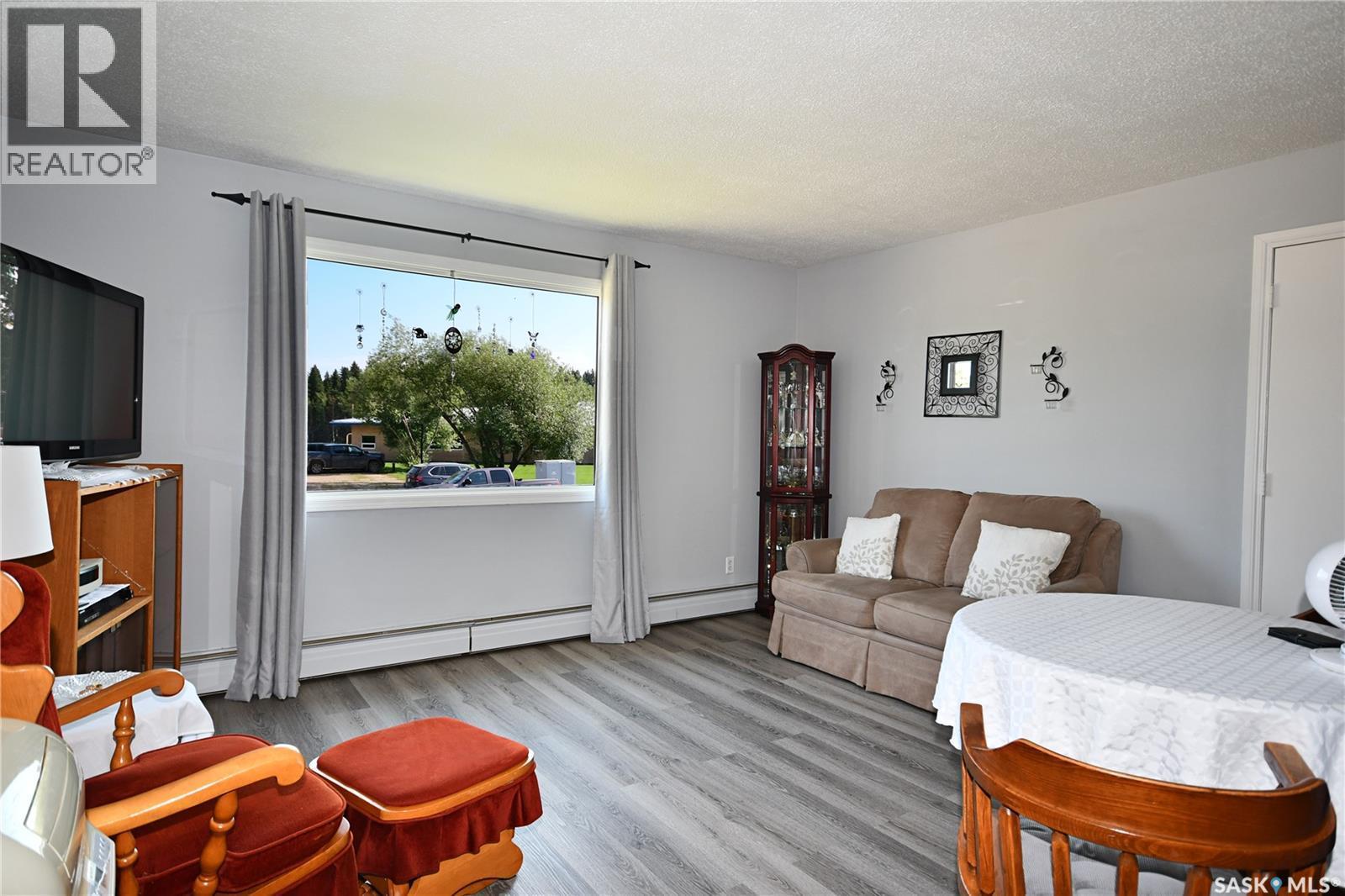 110 7Th Avenue S, Big River, SK - Indoor Photo Showing Living Room