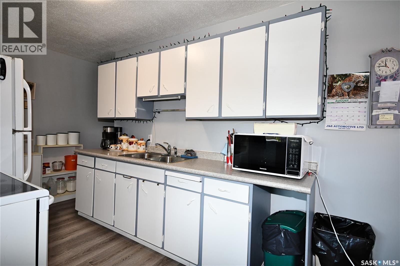 110 7Th Avenue S, Big River, SK - Indoor Photo Showing Kitchen With Double Sink