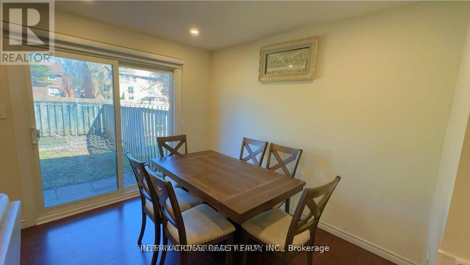 22 - 221 Ormond Drive, Oshawa, ON - Indoor Photo Showing Dining Room