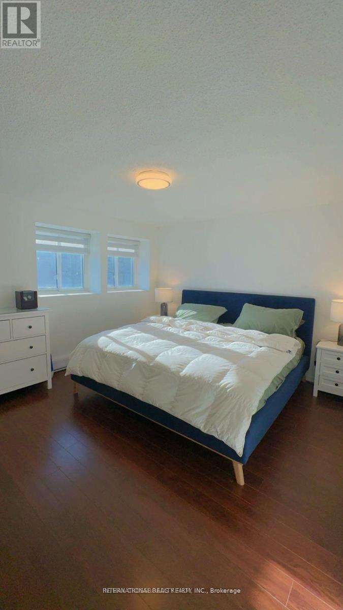 22 - 221 Ormond Drive, Oshawa, ON - Indoor Photo Showing Bedroom