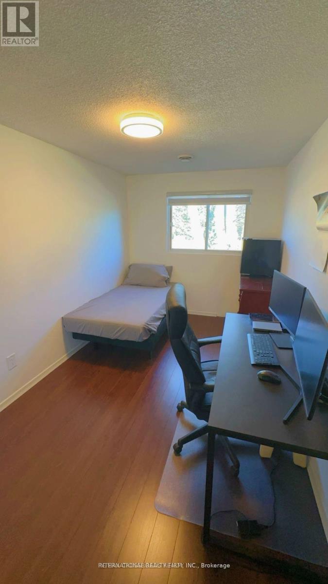 22 - 221 Ormond Drive, Oshawa, ON - Indoor