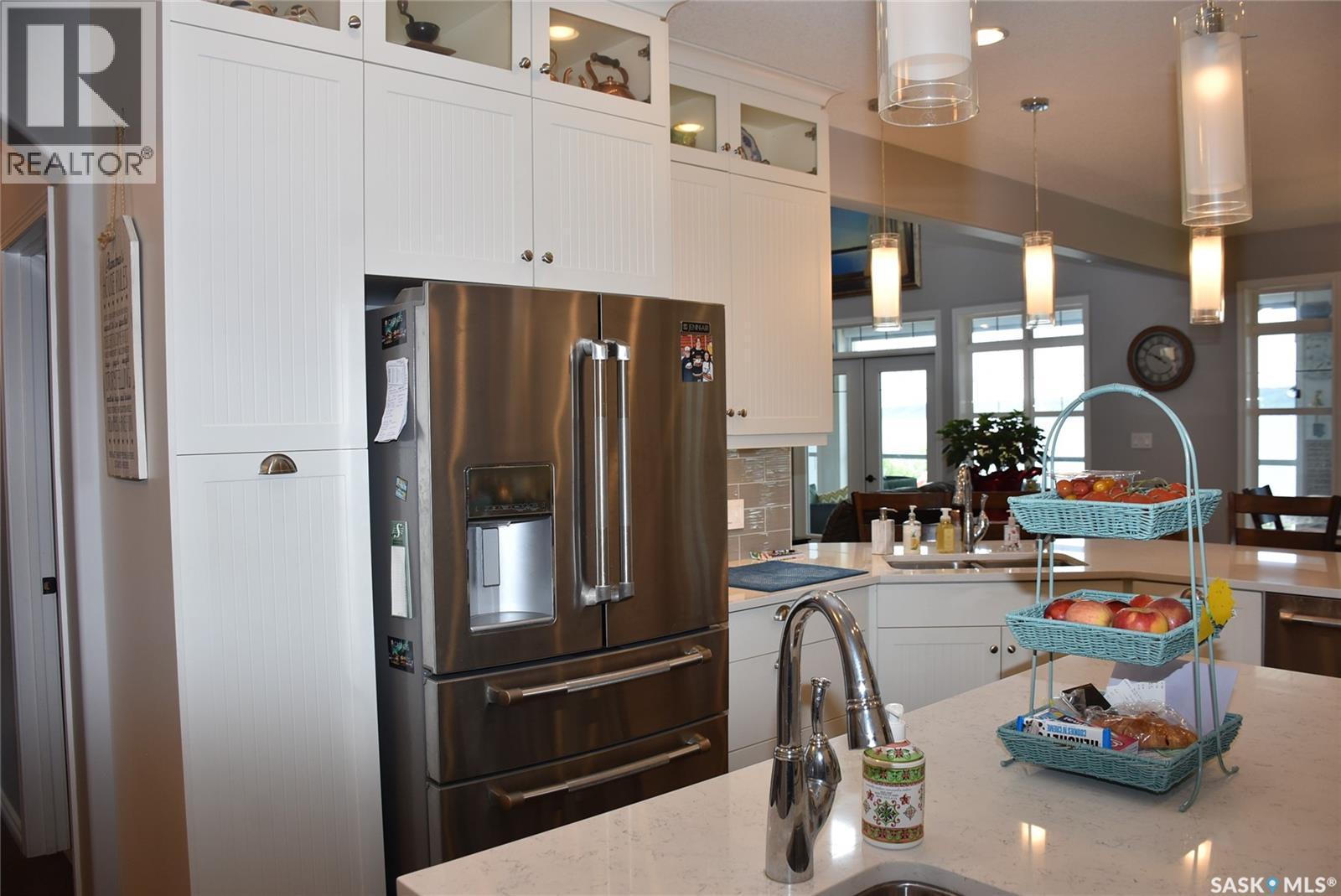 50 Aaron Place, North Qu'Appelle Rm No. 187, SK - Indoor Photo Showing Kitchen