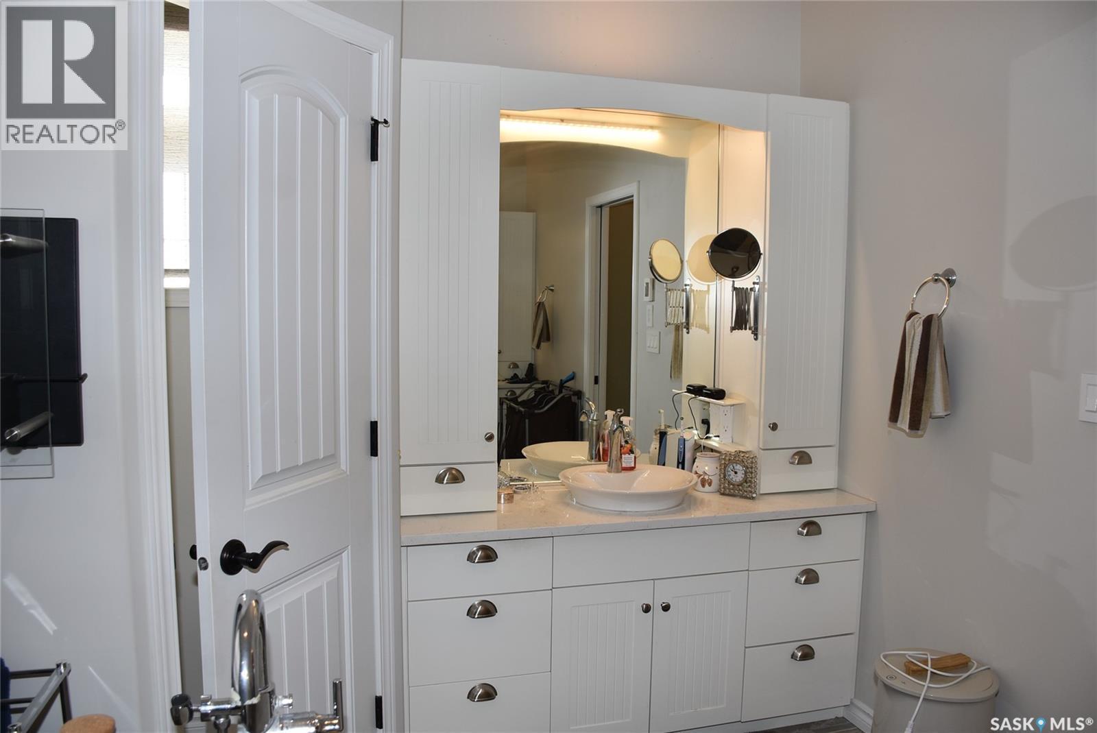 50 Aaron Place, North Qu'Appelle Rm No. 187, SK - Indoor Photo Showing Bathroom
