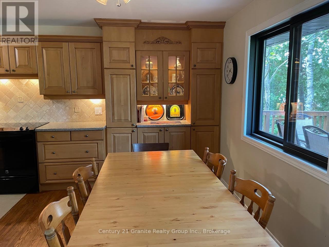 1119 Wampum Road, Dysart Et Al (Dudley), ON - Indoor Photo Showing Dining Room