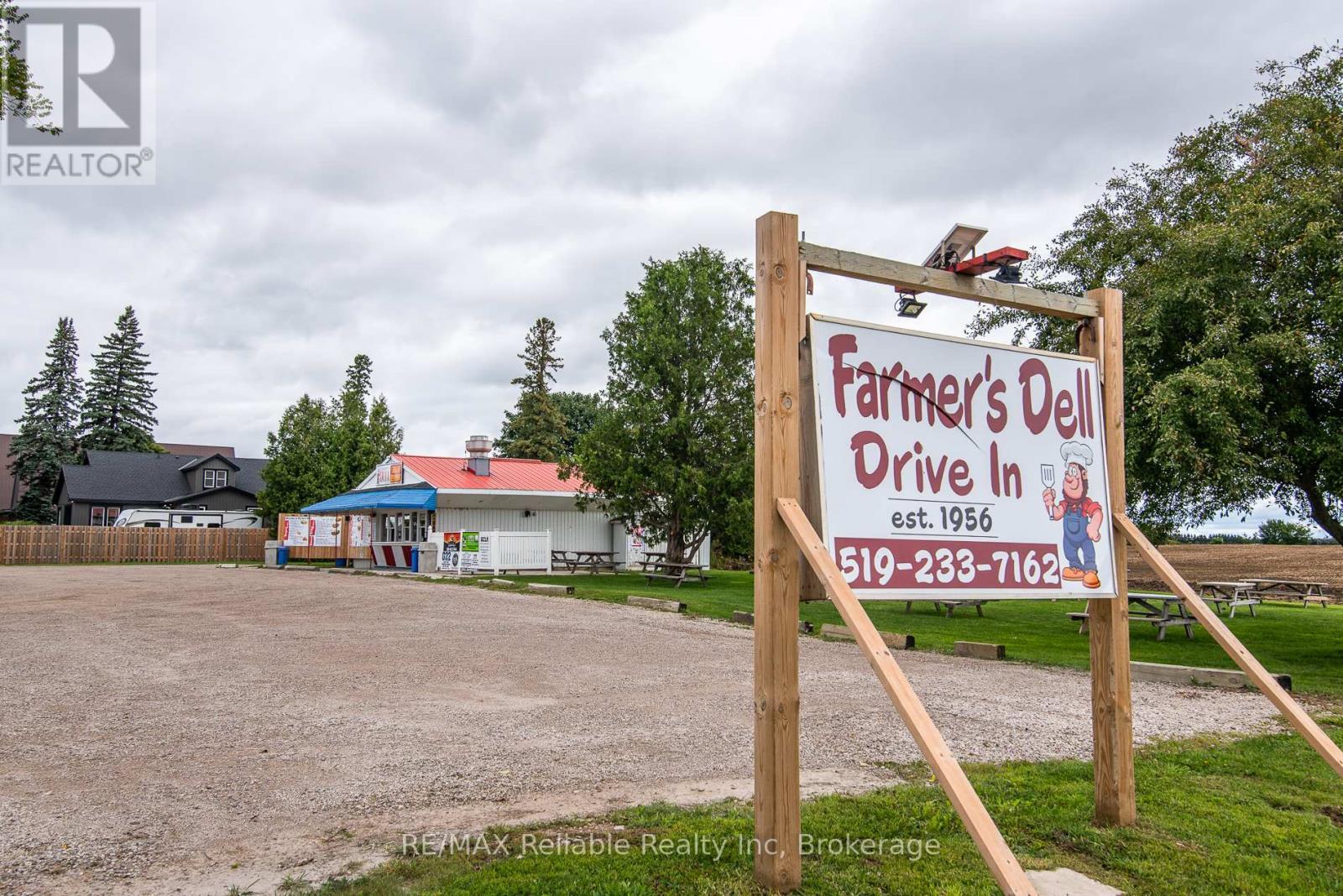 6 Kings Hwy 4, Huron East (Tuckersmith), ON