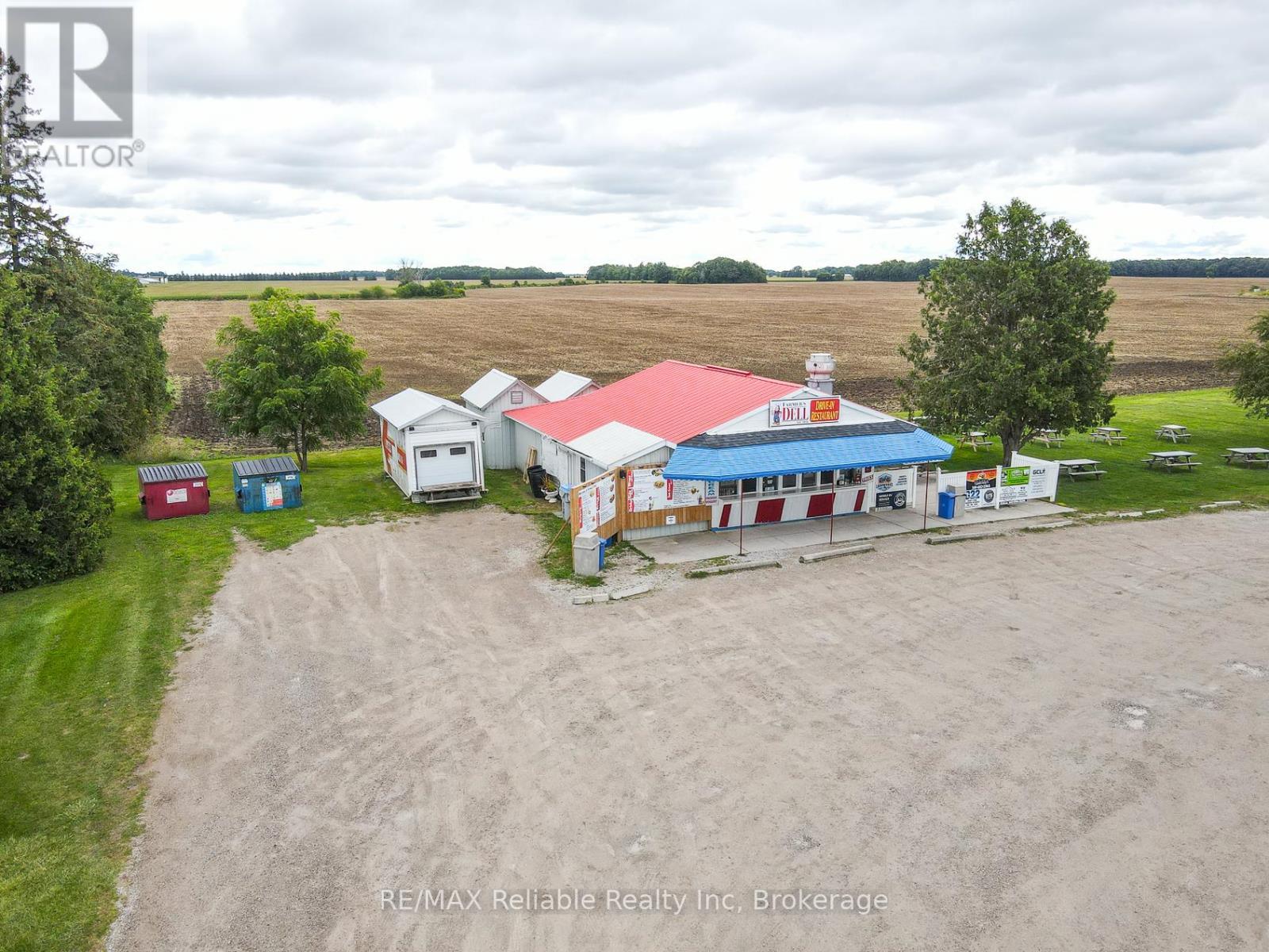 6 Kings Hwy 4, Huron East (Tuckersmith), ON
