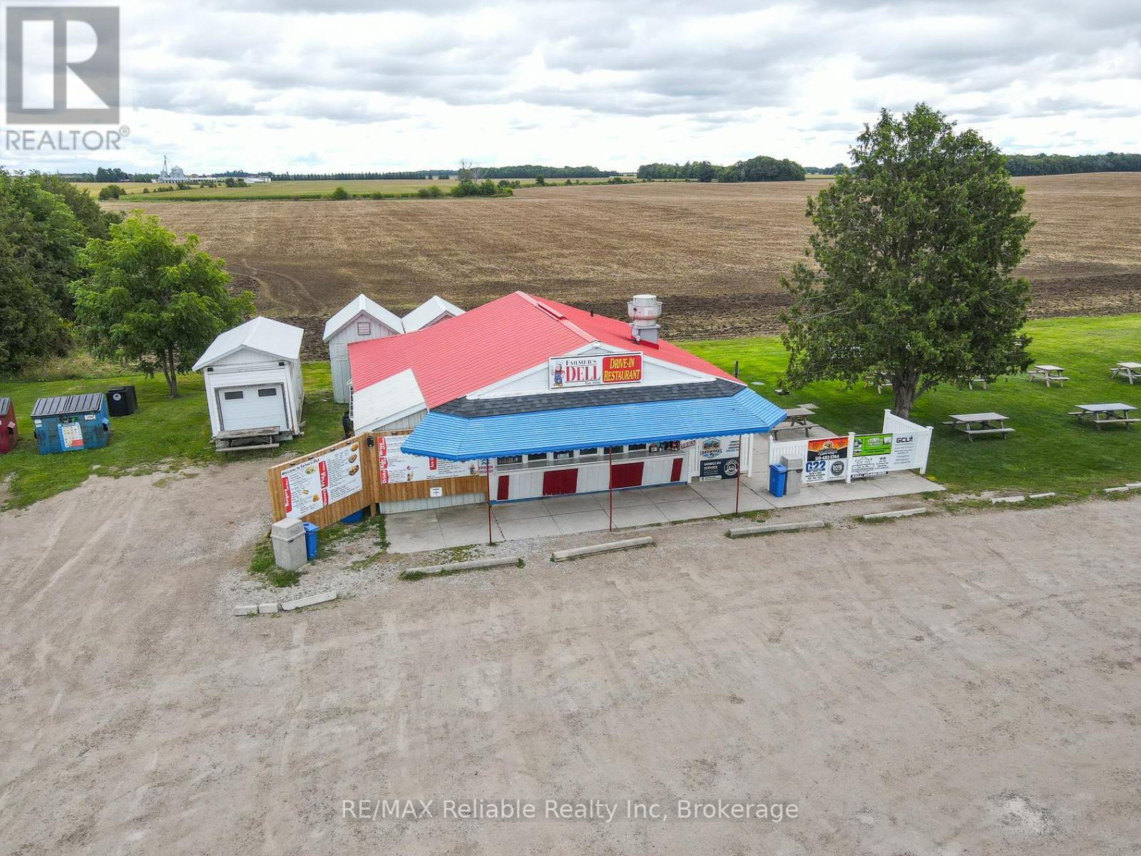 6 Kings Hwy 4, Huron East (Tuckersmith), ON