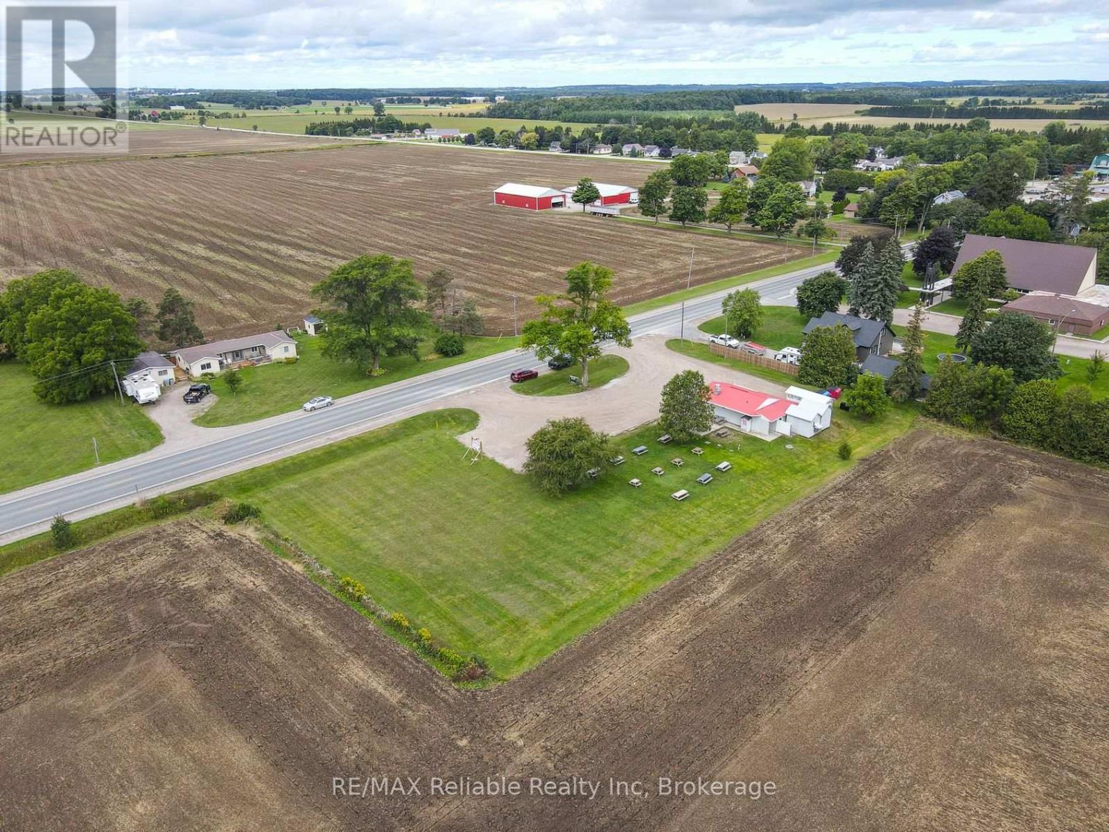 6 Kings Hwy 4, Huron East (Tuckersmith), ON