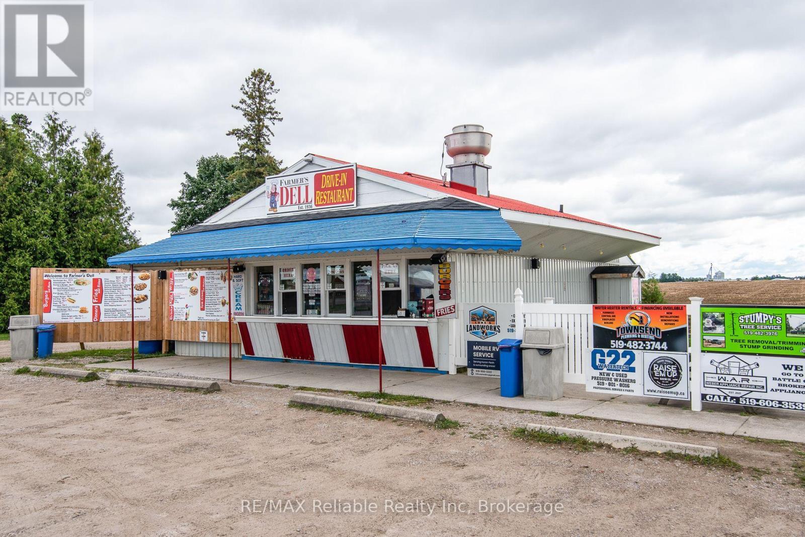 6 Kings Hwy 4, Huron East (Tuckersmith), ON