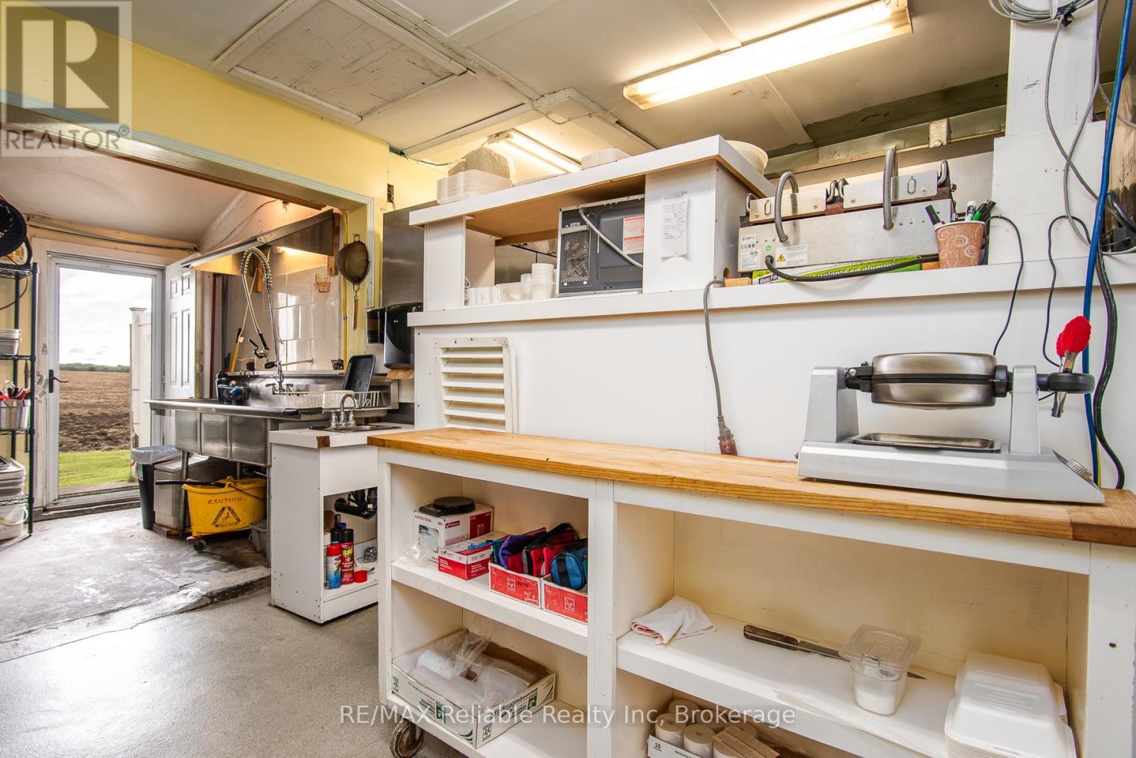 6 Kings Hwy 4, Huron East (Tuckersmith), ON