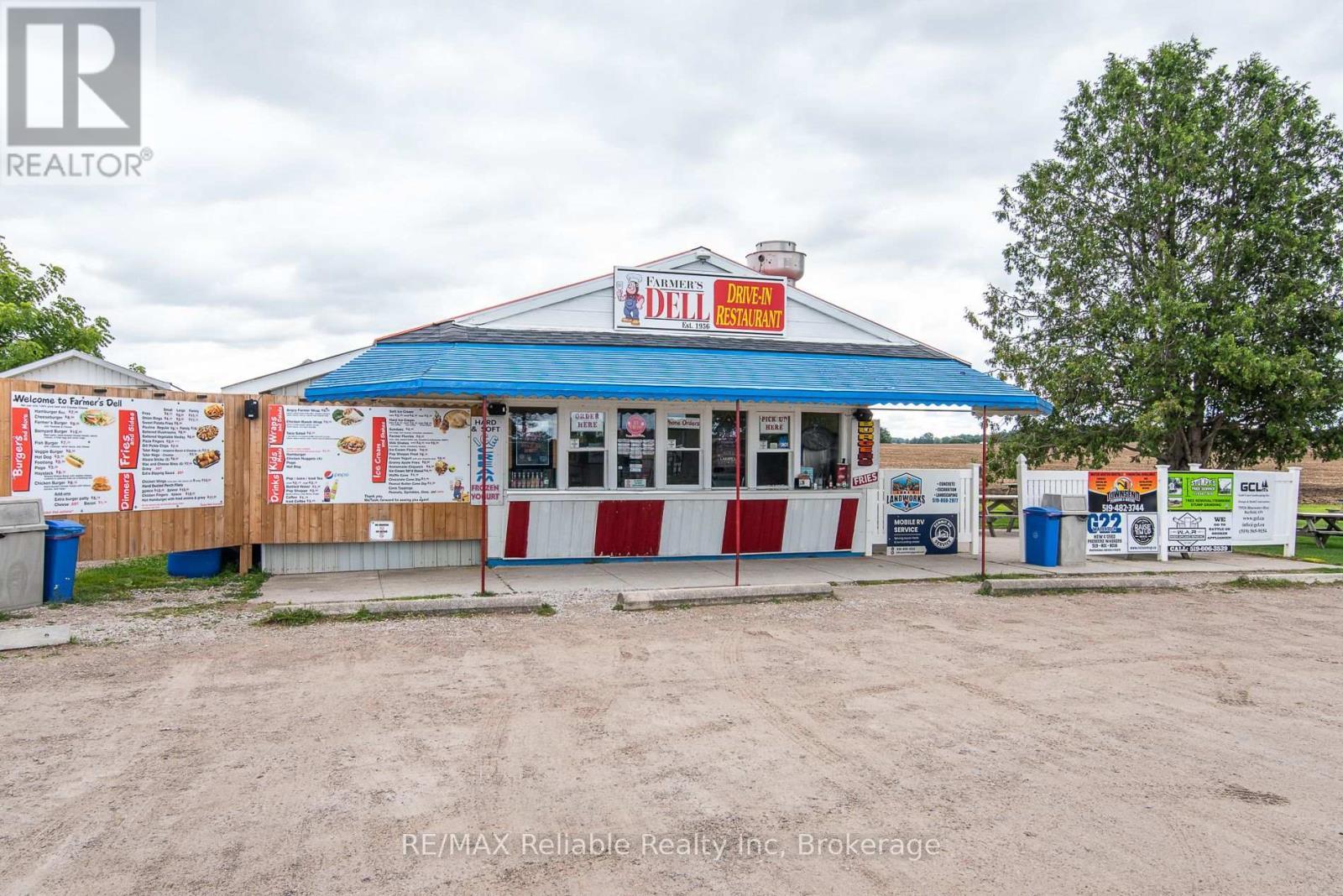 6 Kings Hwy 4, Huron East (Tuckersmith), ON