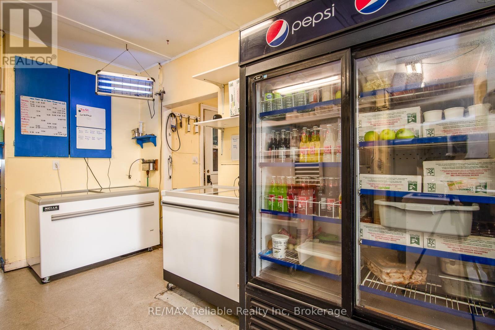 6 Kings Hwy 4, Huron East (Tuckersmith), ON